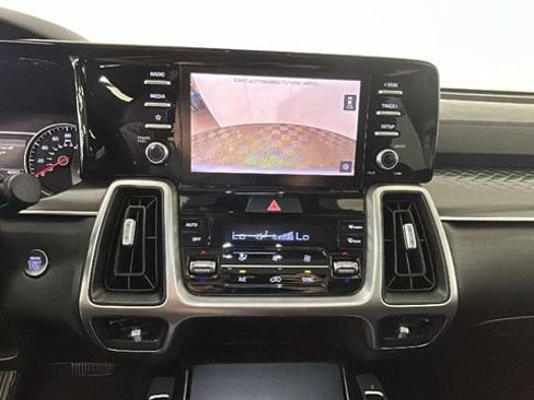 Used 2021 Kia Sorento S w/ Panoramic Sunroof Package FWD image 24