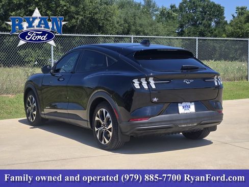 Certified 2025 Ford Mustang Mach-E Select RWD image 3