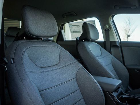 New 2025 Kia K4 EX image 10