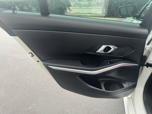 Used 2024 BMW 330i Sedan w/ M Sport Package image 18