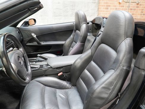 Used 2008 Chevrolet Corvette Convertible w/ Preferred Equipment Group RWD image 41