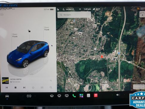 Used 2023 Tesla Model Y Long Range AWD/4WD image 32