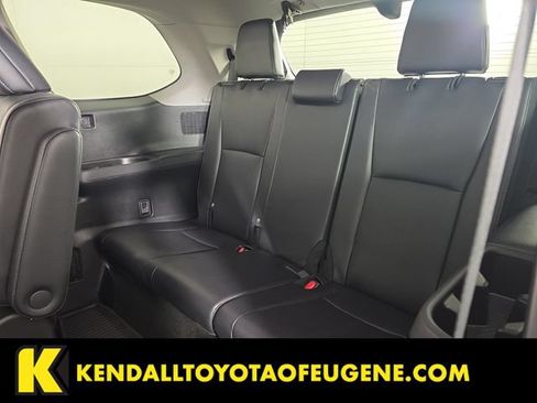 Certified 2024 Toyota Grand Highlander AWD image 27