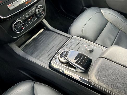 Used 2017 Mercedes-Benz GLS 450 4MATIC image 17