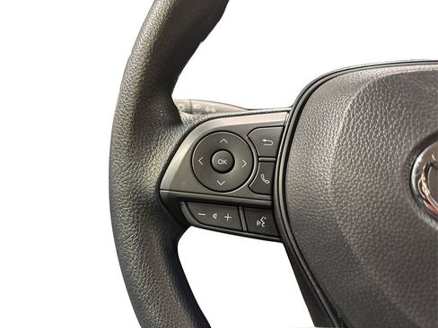 Used 2025 Toyota Corolla LE image 32