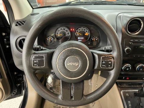 Used 2015 Jeep Compass Sport w/ Power Value Group FWD image 11