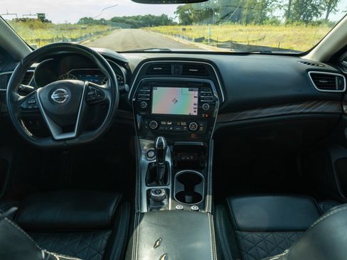 Used 2017 Nissan Maxima Platinum FWD image 21