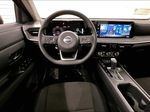 New 2026 Nissan Kicks S image 22