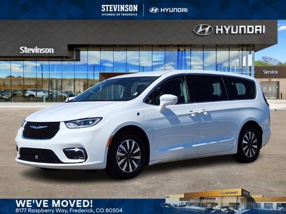 Used 2022 Chrysler Pacifica Touring-L