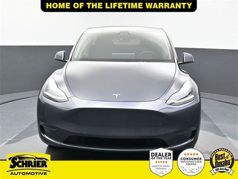 Used 2022 Tesla Model Y Long Range image 8