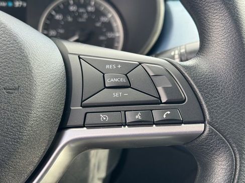 New 2025 Nissan Versa SV w/ Trunk Package FWD image 17