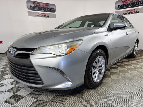 Used 2017 Toyota Camry LE image 7