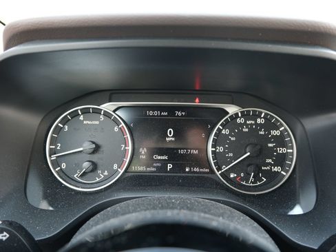 Used 2023 Nissan Rogue SV AWD/4WD image 9