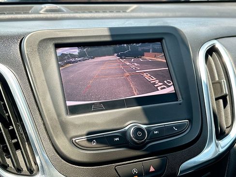 Used 2024 Chevrolet Equinox LT FWD image 23