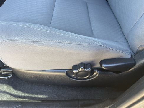Used 2021 Toyota Tacoma SR5 RWD image 21