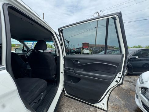 Used 2018 Honda Pilot EX image 21