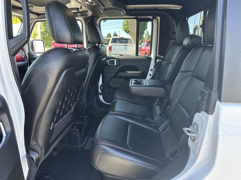 Used 2022 Jeep Gladiator Rubicon w/ LED Lighting Group image 12