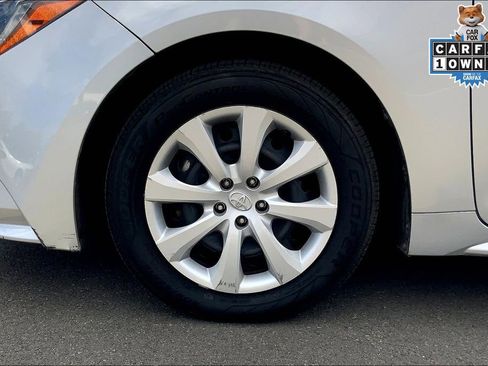 Used 2023 Toyota Corolla LE image 8