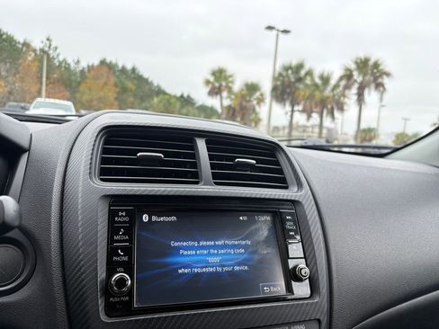 Used 2024 Mitsubishi Outlander Sport AWD image 16