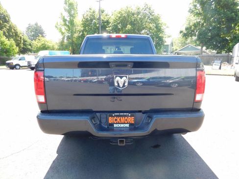 Used 2016 RAM 1500 Express RWD image 20