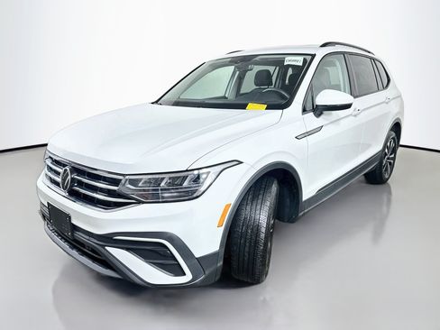 Used 2023 Volkswagen Tiguan S FWD image 3