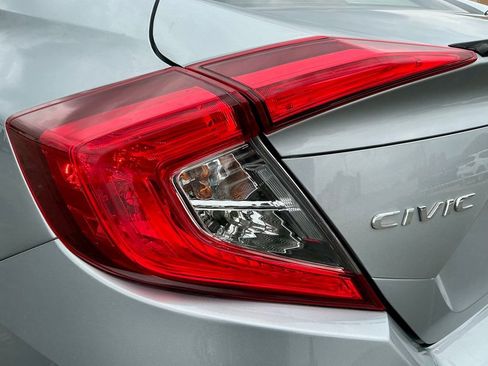 Used 2019 Honda Civic Sport image 14