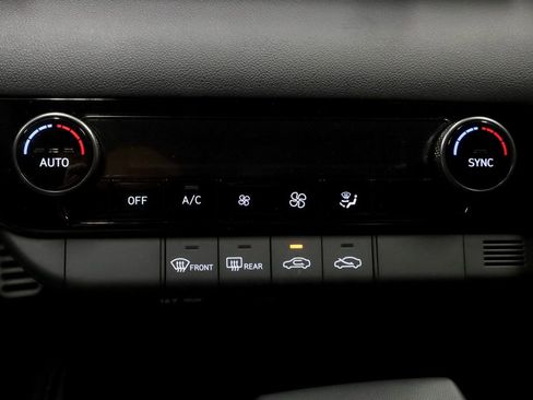 Certified 2025 Hyundai Elantra Sport image 29