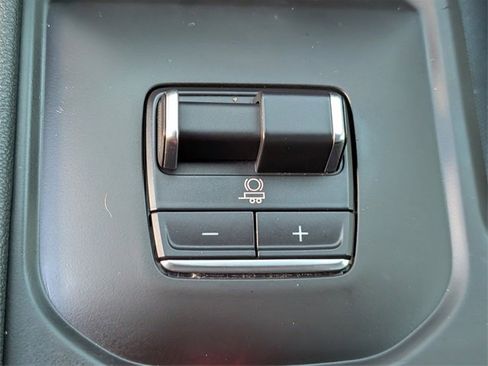 Used 2024 GMC Sierra 2500 AT4 w/ AT4 Premium Plus Package image 17