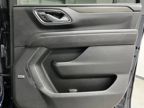 Used 2023 GMC Yukon XL AT4 AWD/4WD image 46