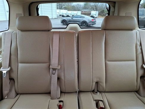 Used 2011 Chevrolet Suburban LTZ image 27