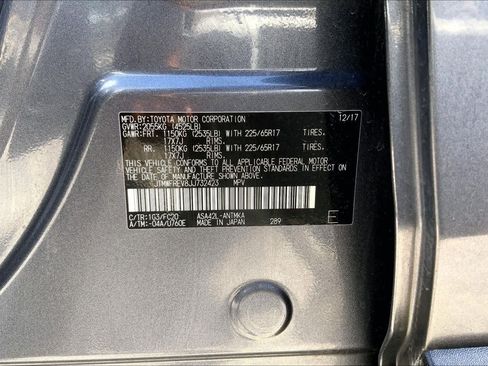 Used 2018 Toyota RAV4 XLE w/ Plus Extra Value Package FWD image 36