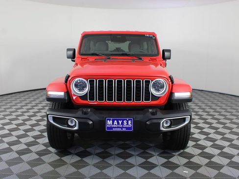 Used 2025 Jeep Wrangler Unlimited Sahara AWD/4WD image 25