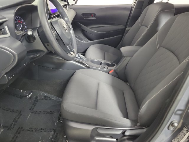 Used 2025 Toyota Corolla LE FWD image 19