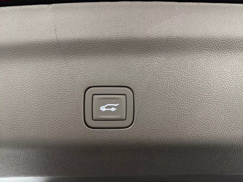 New 2026 GMC Yukon AT4 w/ LPO, Floor Liner Package AWD/4WD image 8