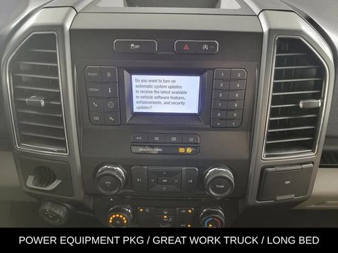Used 2018 Ford F150 XLT w/ Trailer Tow Package RWD image 18