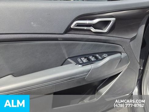 Used 2025 Kia Sportage EX w/ Premium Package FWD image 24