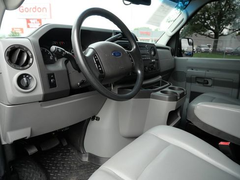 Used 2014 Ford E-150 and Econoline 150 w/ Power Group RWD image 11