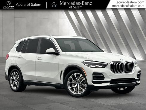 Used 2022 BMW X5 xDrive40i w/ Climate Comfort Package image 1