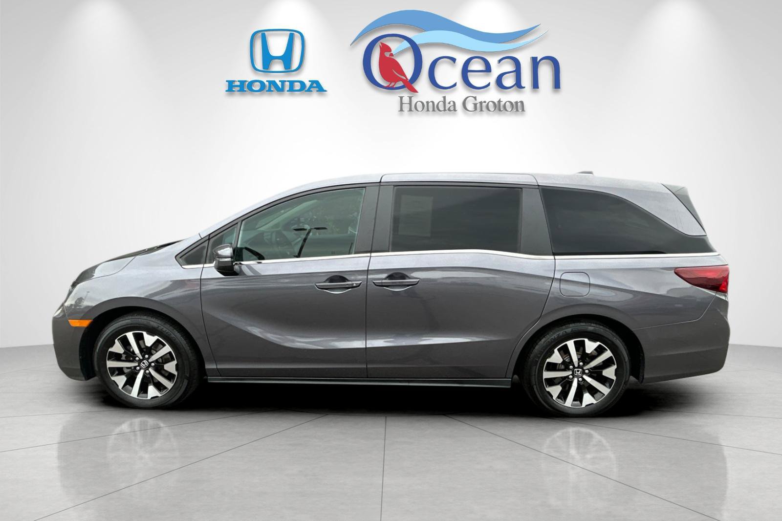 Used 2025 Honda Odyssey EX-L image 6