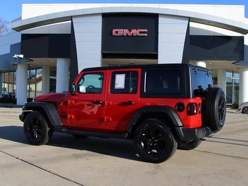 Used 2022 Jeep Wrangler Unlimited Sport image 4