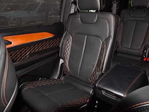 Used 2023 Jeep Grand Cherokee L Summit AWD/4WD image 21
