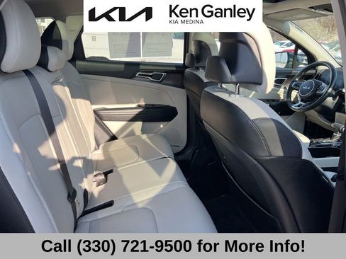 Certified 2025 Kia Sportage EX w/ Premium Package image 59