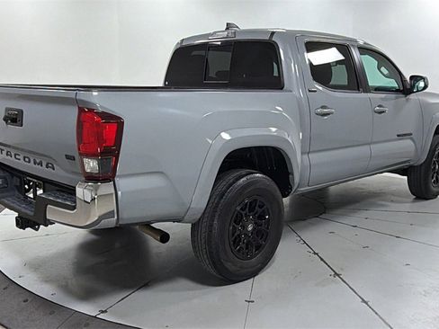 Used 2020 Toyota Tacoma SR5 image 5