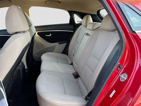 Used 2013 Hyundai Elantra GT image 24