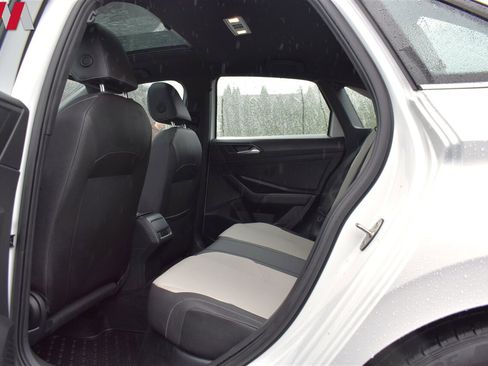 Used 2021 Volkswagen Jetta R-Line w/ R-Line Cold Weather Package image 28