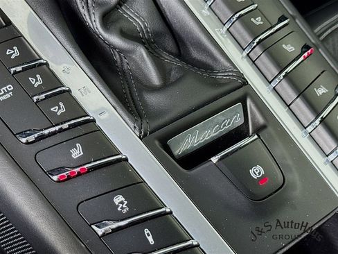 Used 2021 Porsche Macan GTS image 26