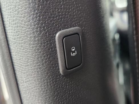 New 2025 Volkswagen ID. Buzz Pro S image 12