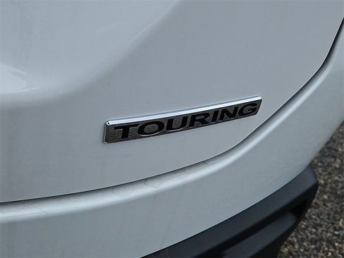 New 2025 Honda Pilot Touring image 5