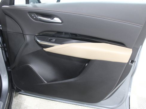 Used 2024 Cadillac XT4 Luxury w/ Cold Weather Package image 25