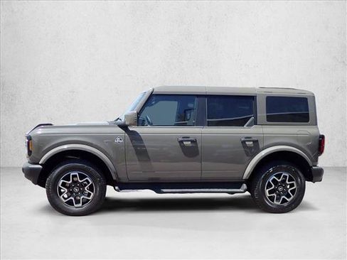 New 2026 Ford Bronco Outer Banks AWD/4WD image 2